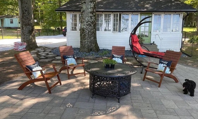 Sister Lakes House | 3 BR Lakefront house, sandy bottom on Lake Dewey in the Sister Lakes