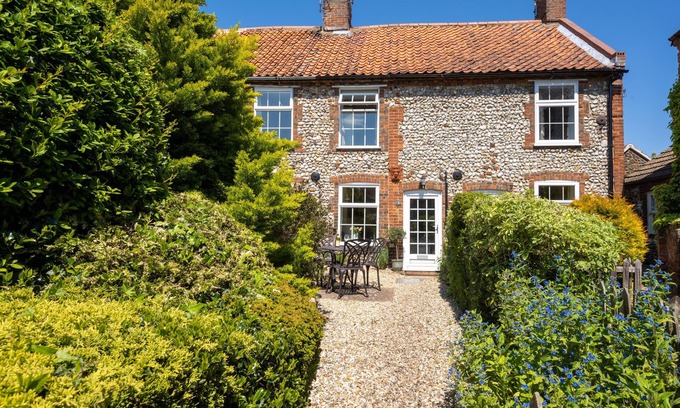 Docking Cottage | 3 Chapel Cottages, Docking, Norfolk