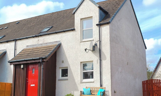 Boat of Garten Cottage | 3 bedroom accommodation in Boat of Garten near Aviemore