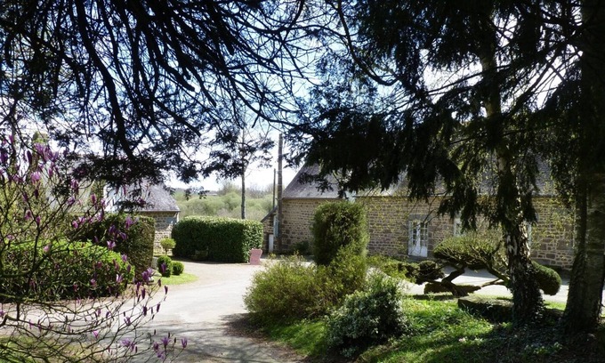 Saint-Etienne-en-Cogles House | 3 group accommodation at the gates of Brittany and Normandy