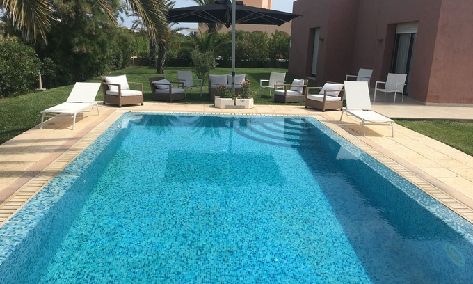 La Marsa Villa | 3 Kingsize bedrooms with beautiful garden and swimming pool on a golf course