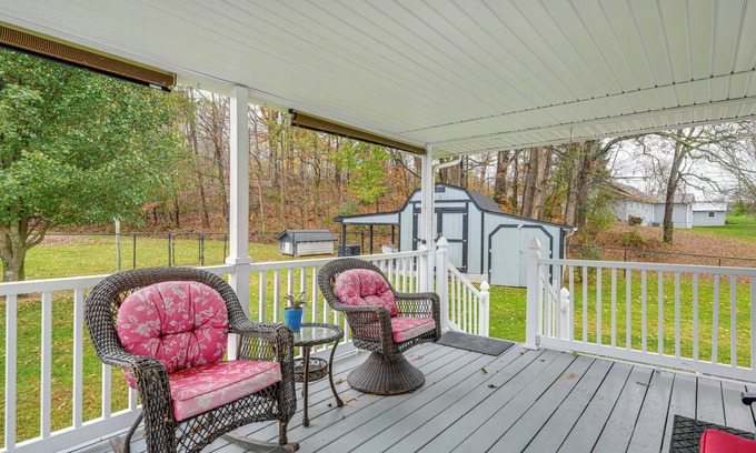 Central House | 3 Mi to Dtwn Johnson City: Home w/Fenced Backyard