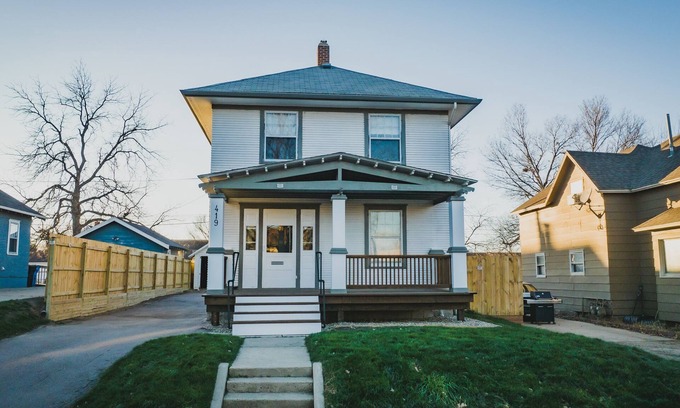 Sioux Falls House | 3 Min to downtown & Falls Park, 10 min to Airport - Clean King Bed Home