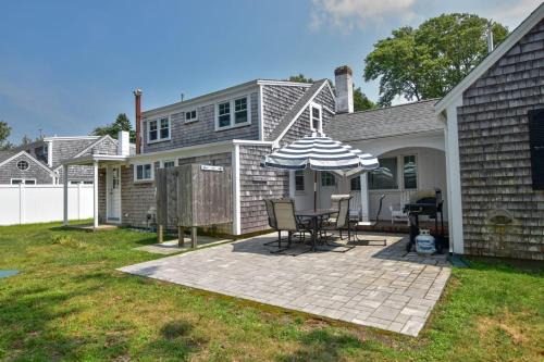 West Yarmouth House | 3 Min Walk to Beach Large Fenced Yard