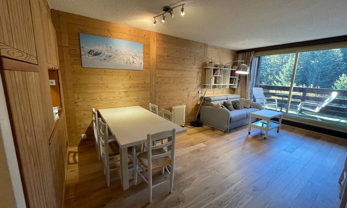 Courchevel Apartment | 3-room apartment with balcony, near the forest in Courchevel