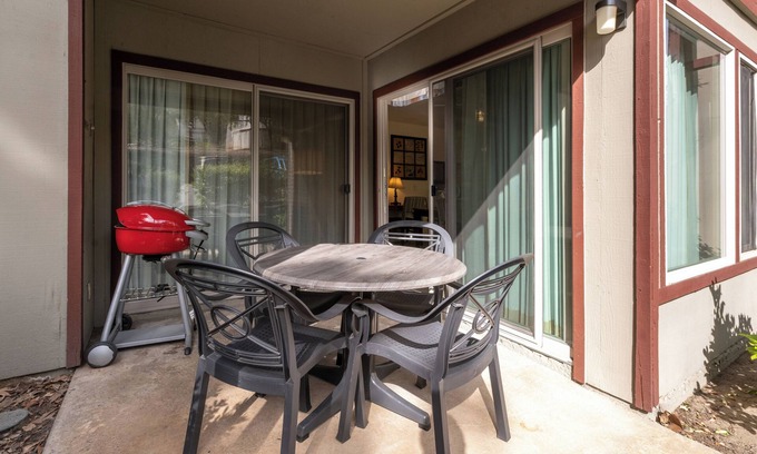San Diego Country Estates Hotel | 3 Units | Full Kitchens & Pool | Free Parking |Quiet Ramona Retreat