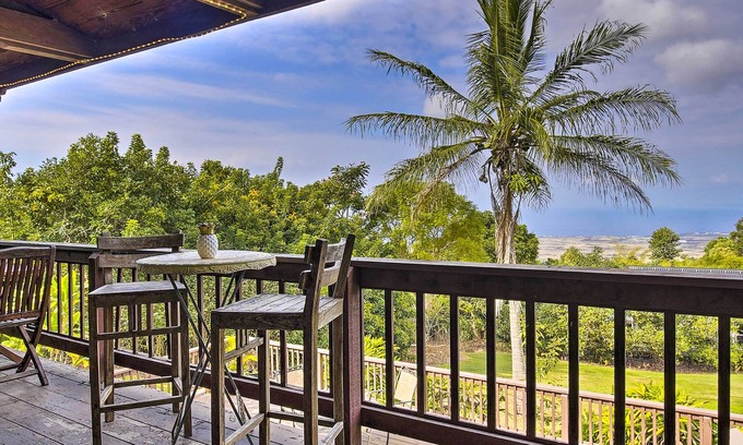 Kona Palisades House | 30-Day Stay at Kailua-Kona House w/Hot Tub!