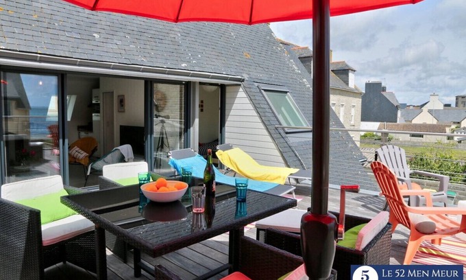 Guilvinec Apartment | 30 m2 terrace with sea view, 40 m from the beach and 300 m from shops