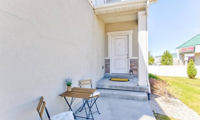 American Fork House | 30+ Stay Welcome! Pet Friendly! Garage! SWEET AF!