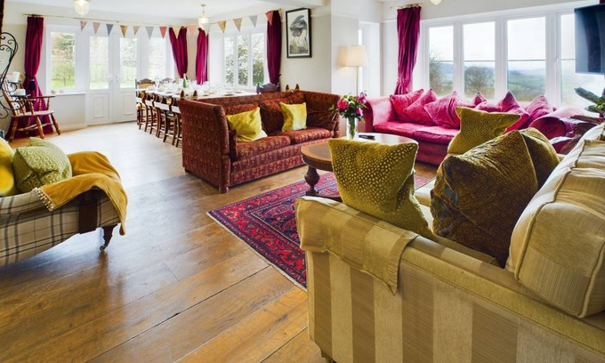 Chepstow House | 300 m² House ∙ 6 bedrooms ∙ 14 guests