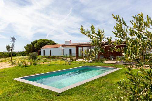 Santiago do Cacem Villa | 300 m² Villa ∙ 4 bedrooms ∙ 8 guests