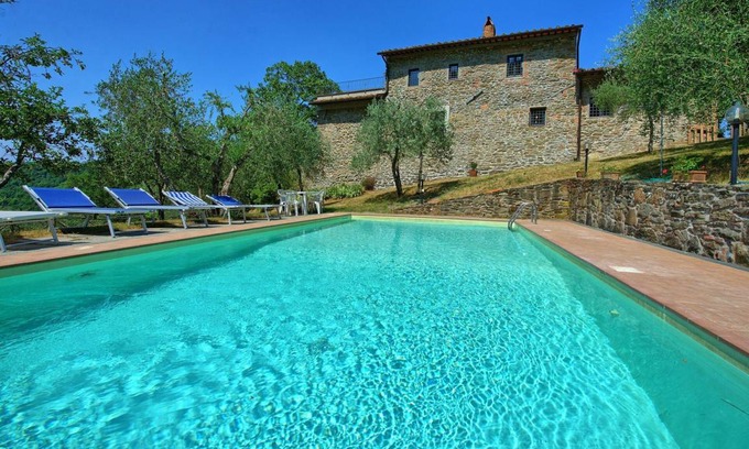 Greve in Chianti Villa | 300 m² Villa ∙ 6 bedrooms ∙ 12 guests