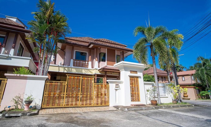Nanai Road Villa | 300 m² Villa ∙ 4 bedrooms ∙ 8 guests