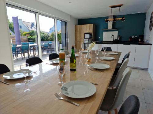 Trevignon House | 300m de la mer, villa moderne spacieuse 6-12 pers à Trévignon