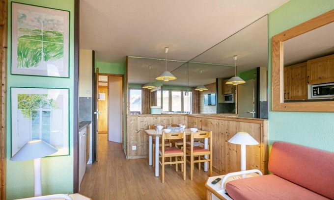 Bellentre Apartment | 300m from resort center, 3rd floor, view mountain, balcony, tv, ski locker, 24m²