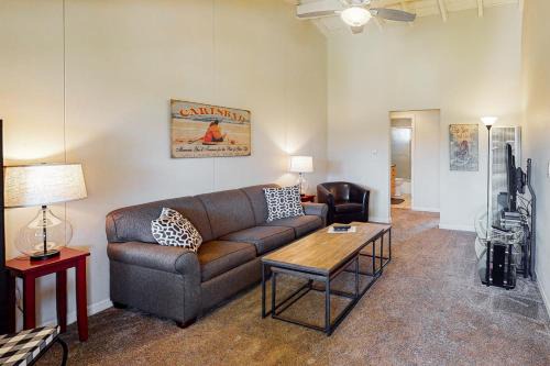 Carlsbad Village Apartment | 3080 Lincoln St #16