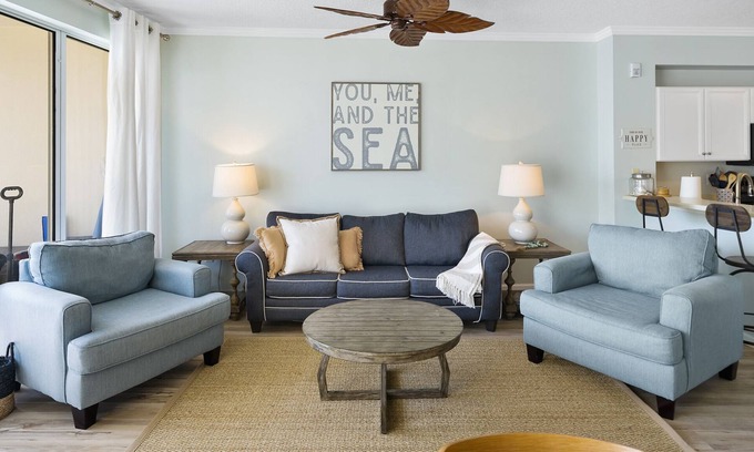 Seagrove Beach Condo | 30A Gem 2 Kings 5 Min to Seaside