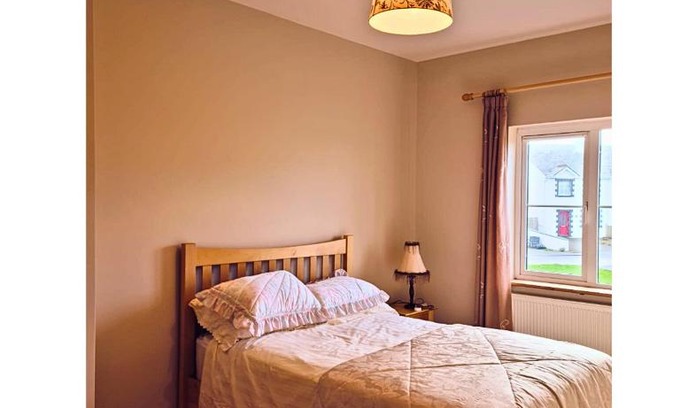 Iascaigh House | 31 Riverbank