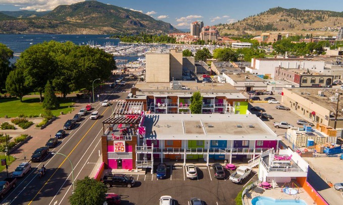 Kelowna Central Business District Hotel | 32 m² Hotel ∙ 127 guests