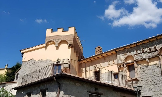 Arcidosso House | 320 m² Farmhouse ∙ 9 bedrooms ∙ 27 guests