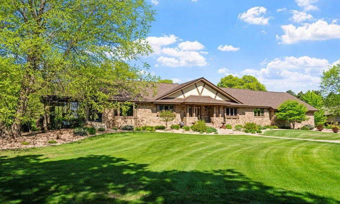 Sauk Rapids House | 326 m² House ∙ 4 bedrooms ∙ 19 guests
