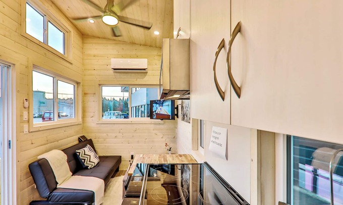 Halfmoon Bay House | 35 ‘ Tiny House RV pet friendly