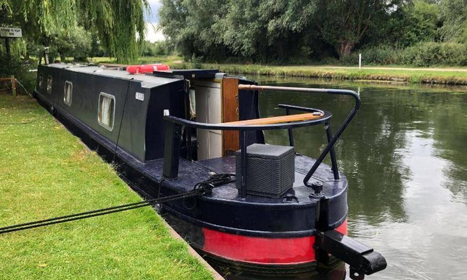 Cambridge City Centre Boat Rental | 350 m² Houseboat ∙ 2 bedrooms ∙ 6 guests