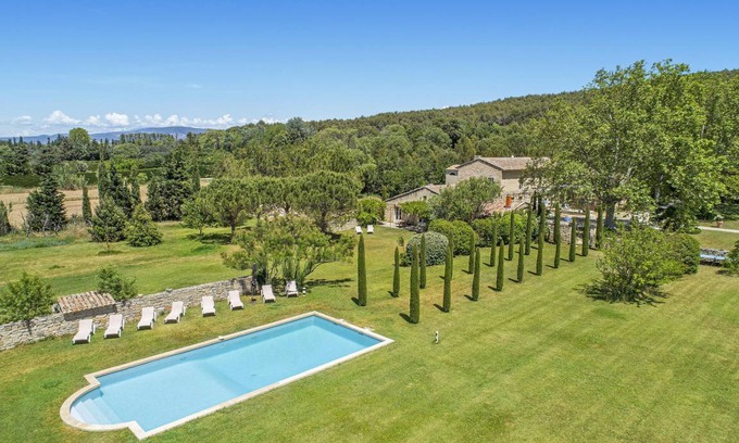 Taillades House | 350 m² House ∙ 7 bedrooms ∙ 14 guests