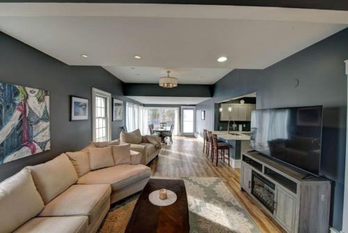 Port Sanilac House | 352 Massive home with Kayaks and Putt Putt