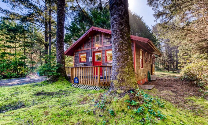 Tillicum Beach Cottage | 36 m² Cabin ∙ 1 bedroom ∙ 3 guests