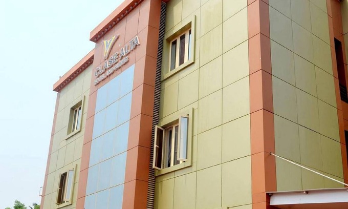 Benin City Hotel | 36 m² Hotel ∙ 2 guests