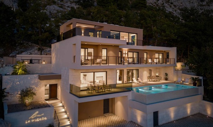 Borak Villa | 372 m² Villa ∙ 4 bedrooms ∙ 8 guests