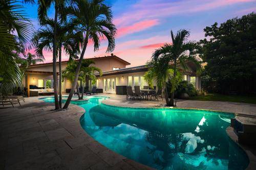 Seven Isles House | 375 m² House ∙ 6 bedrooms ∙ 10 guests