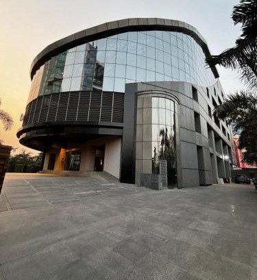 Chembur East Hotel | 37th Crescent Navi Mumbai