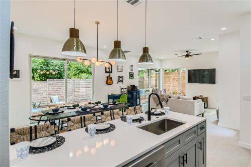 Austin House | 382 m² House ∙ 7 bedrooms ∙ 18 guests