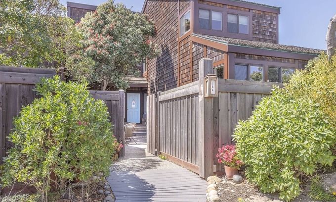 Castroville Condo | 3823 Sand Dollar House 3 Bedroom Condo by Redawning