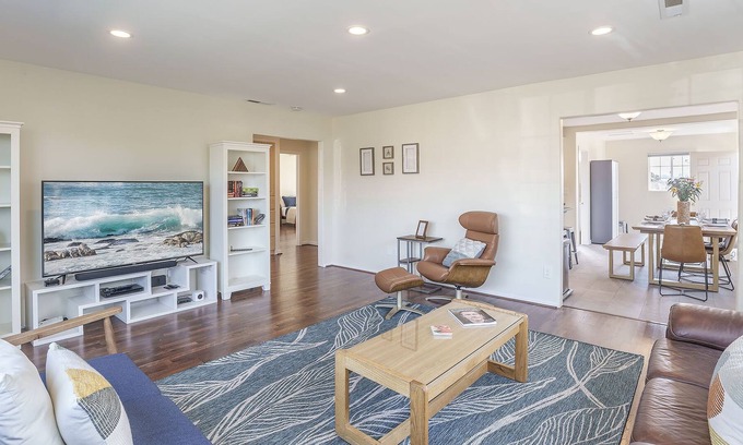 Seaside House | 3872 Seaside Getaway - Pet Friendly, Updated Home Near Small Park