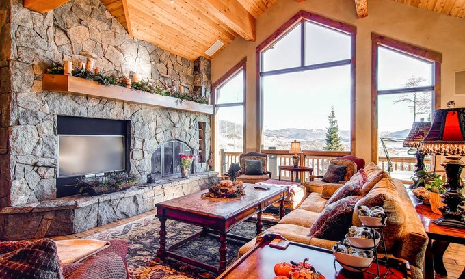 Three Peaks House | 392 m² House ∙ 5 bedrooms ∙ 12 guests