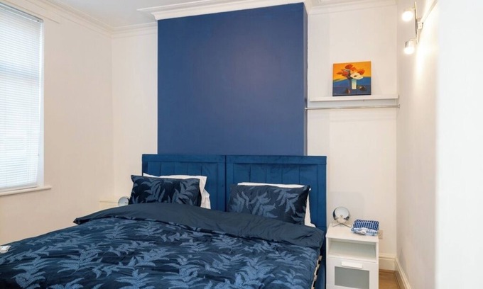 Stoke-on-Trent House | 3br-7guests-freeparking-pets-towncentre