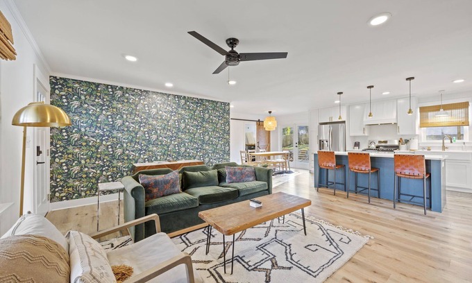 Greenville House | 3BR Retreat Near Augusta Rd & Downtown w/Patio