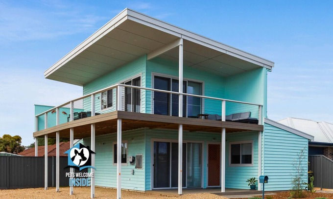 Aldinga Beach House | 3BR Retro Charm: Beach House Getaway