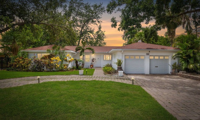 Snell Isle House | 3BR Waterfront Gem Pool Dog Friendly