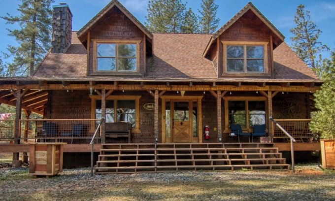 Groveland House | 3C Ranch on the Road to Yosemite