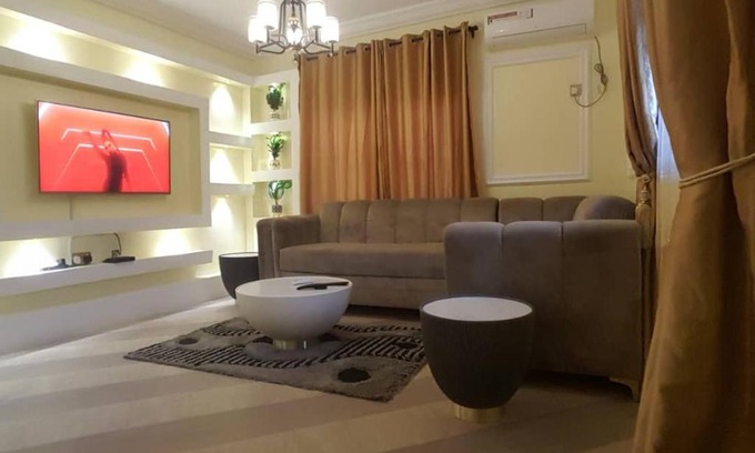 Oshodi-Isolo Apartment | 3JD Lavishly Furnished 3-Bed Apartment