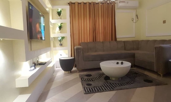 Oshodi-Isolo Apartment | 3JD Lavishly Furnished 3 Bed Apartments