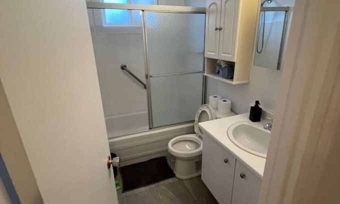 Les Rivieres Apartment | 4.5 fully equipped balcony parking
