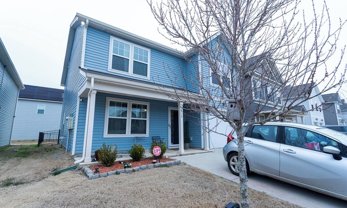 Midland House | 4-bdrm/3-ba home with WiFi, fenced yard, AC & washer/dryer. 20 mins to Charlotte
