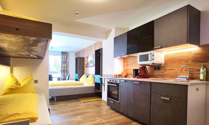 Alpendorf Apartment | 4 Bed Studio Standard without Balcony