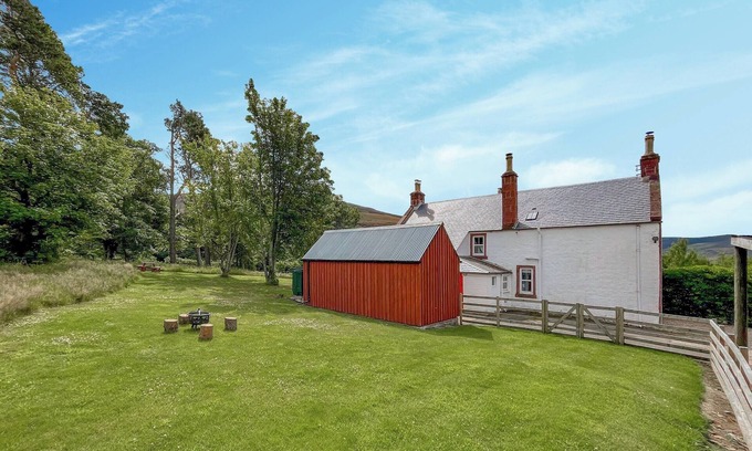 Kirriemuir Cottage | 4 bedroom accommodation in Glen Clova
