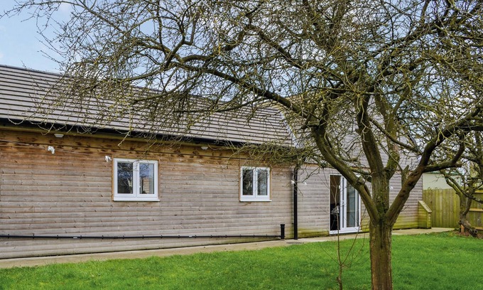 Hornsea Cottage | 4 bedroom accommodation in Great Hatfield, near Hornsea